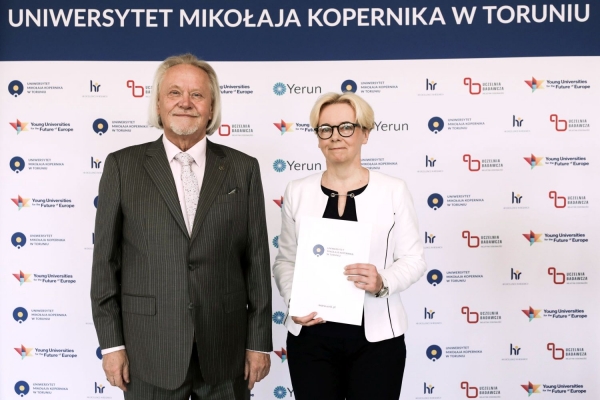 Kliknij, aby powiększyć zdjęcie.