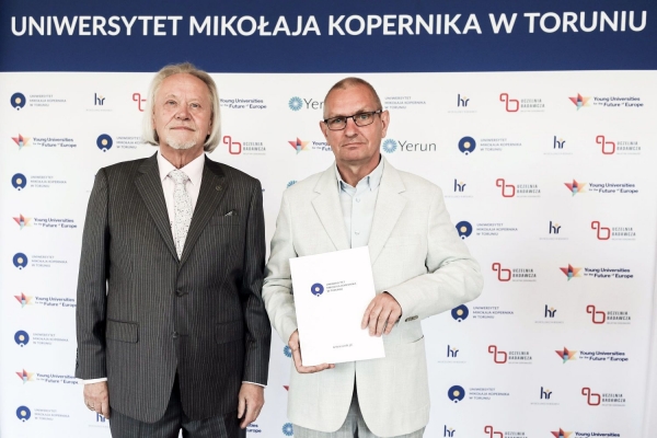Kliknij, aby powiększyć zdjęcie.