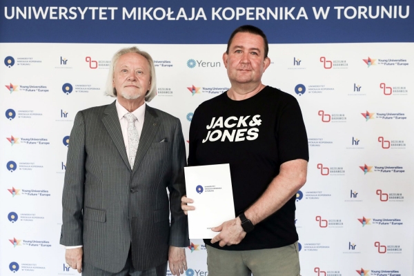 Kliknij, aby powiększyć zdjęcie.