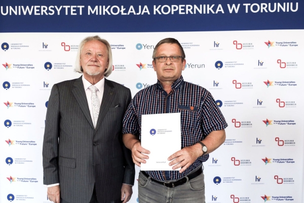 Kliknij, aby powiększyć zdjęcie.