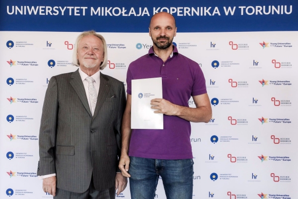 Kliknij, aby powiększyć zdjęcie.