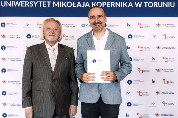 Kliknij, aby powiększyć zdjęcie.