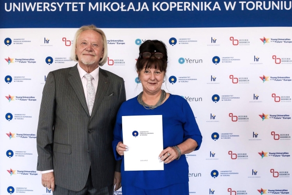 Kliknij, aby powiększyć zdjęcie.