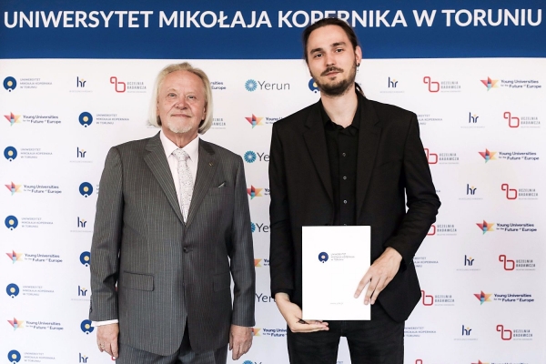 Kliknij, aby powiększyć zdjęcie.