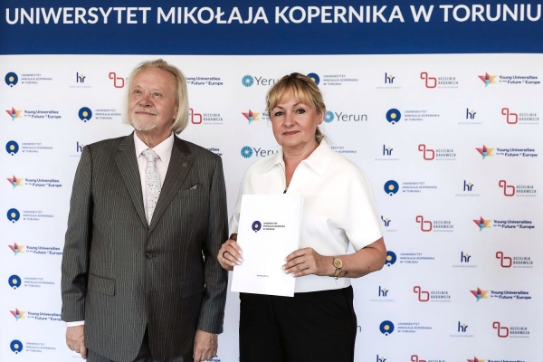 Kliknij, aby powiększyć zdjęcie.