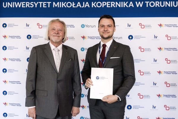 Kliknij, aby powiększyć zdjęcie.