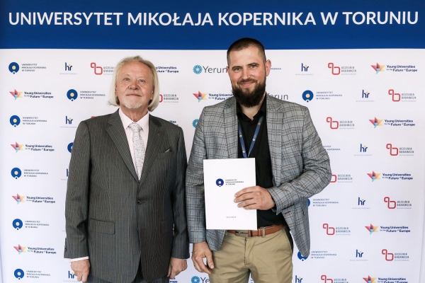 Kliknij, aby powiększyć zdjęcie.