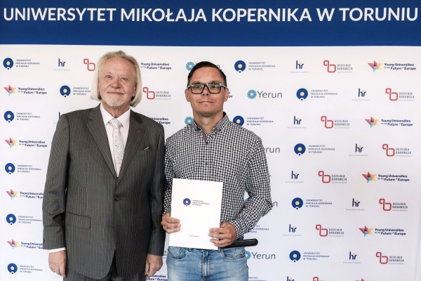 Kliknij, aby powiększyć zdjęcie.