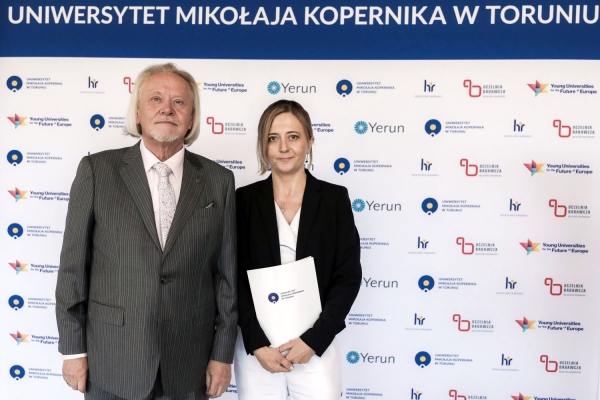 Kliknij, aby powiększyć zdjęcie.