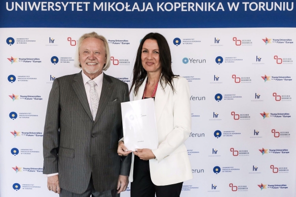 Kliknij, aby powiększyć zdjęcie.