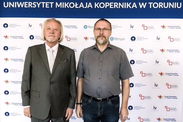 Kliknij, aby powiększyć zdjęcie.