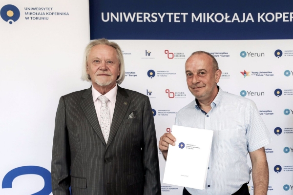 Kliknij, aby powiększyć zdjęcie.
