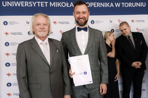 Kliknij, aby powiększyć zdjęcie.