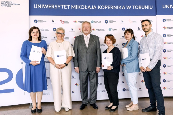 Kliknij, aby powiększyć zdjęcie.