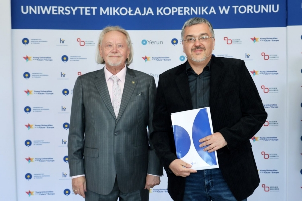 Kliknij, aby powiększyć zdjęcie.