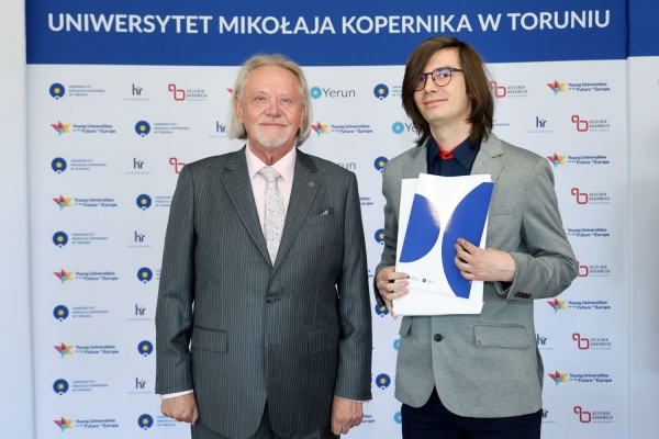 Kliknij, aby powiększyć zdjęcie.