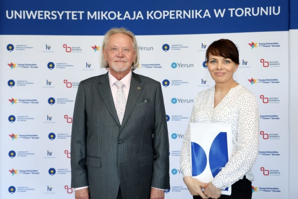 Kliknij, aby powiększyć zdjęcie.