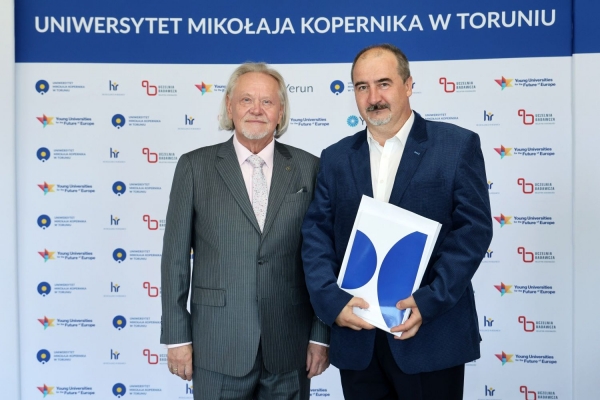 Kliknij, aby powiększyć zdjęcie.