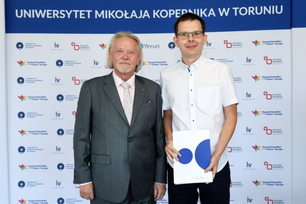 Kliknij, aby powiększyć zdjęcie.