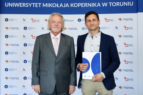 Kliknij, aby powiększyć zdjęcie.