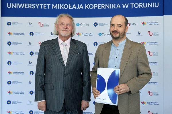 Kliknij, aby powiększyć zdjęcie.