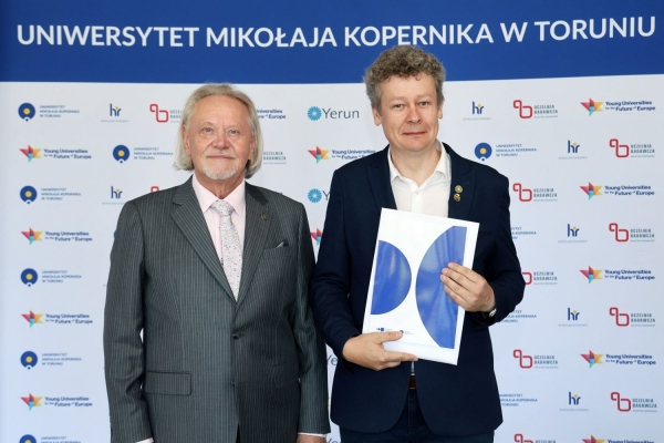 Kliknij, aby powiększyć zdjęcie.
