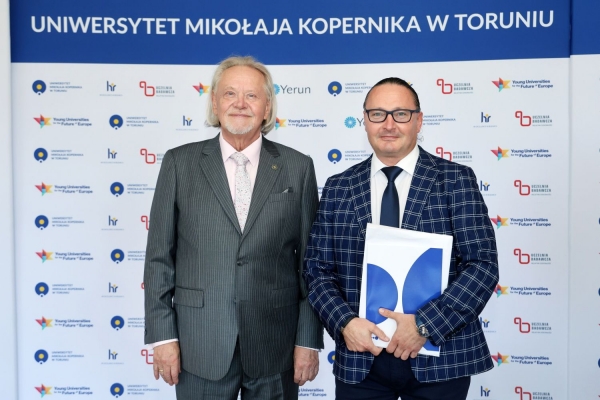 Kliknij, aby powiększyć zdjęcie.