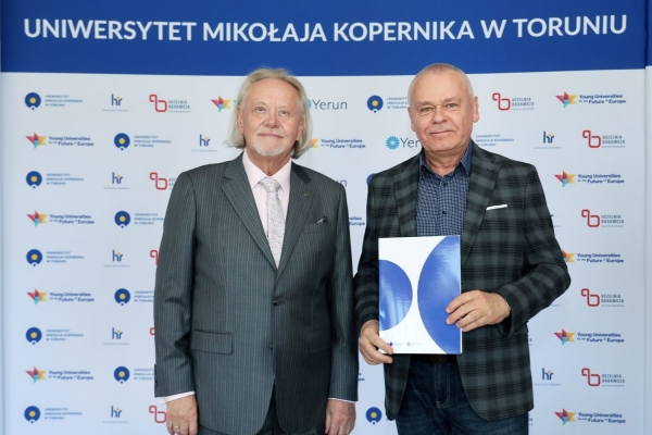 Kliknij, aby powiększyć zdjęcie.