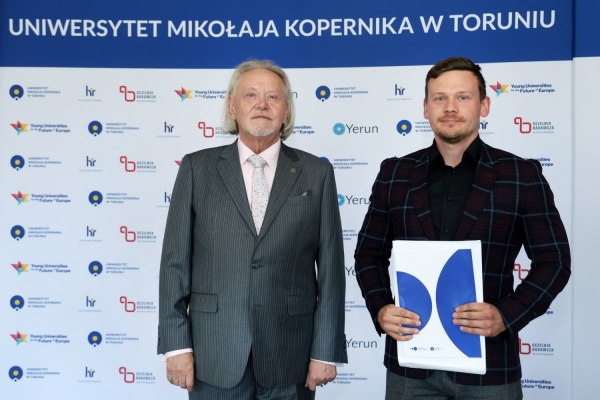 Kliknij, aby powiększyć zdjęcie.