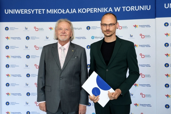 Kliknij, aby powiększyć zdjęcie.