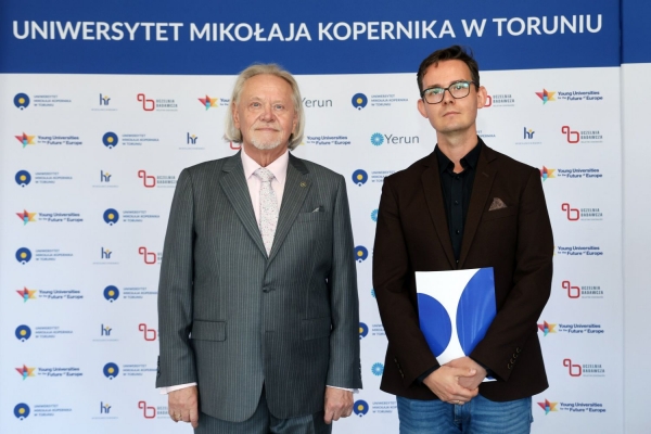Kliknij, aby powiększyć zdjęcie.