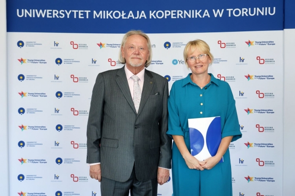 Kliknij, aby powiększyć zdjęcie.