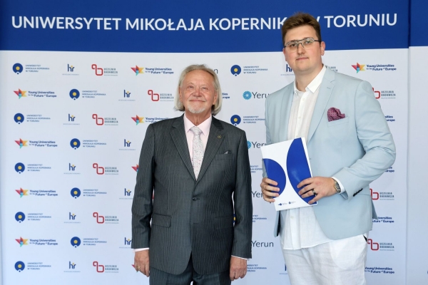 Kliknij, aby powiększyć zdjęcie.