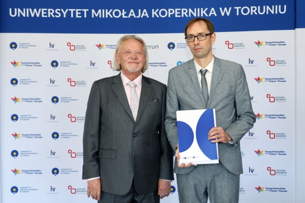 Kliknij, aby powiększyć zdjęcie.