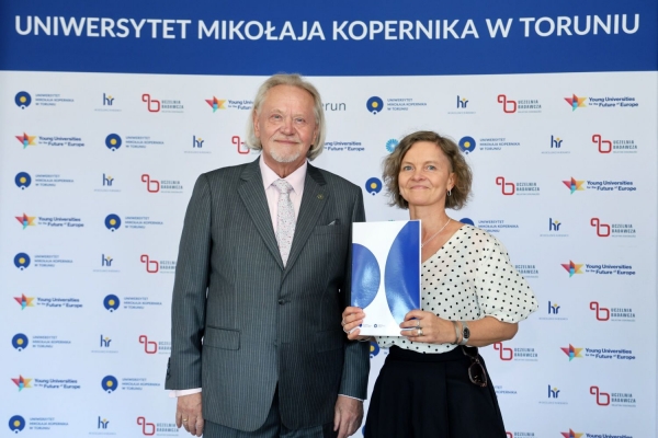 Kliknij, aby powiększyć zdjęcie.