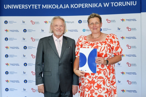 Kliknij, aby powiększyć zdjęcie.