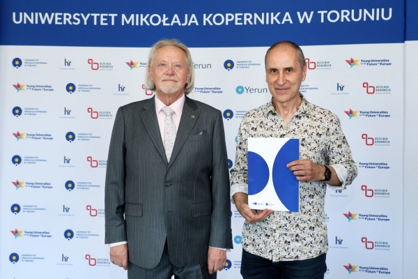 Kliknij, aby powiększyć zdjęcie.