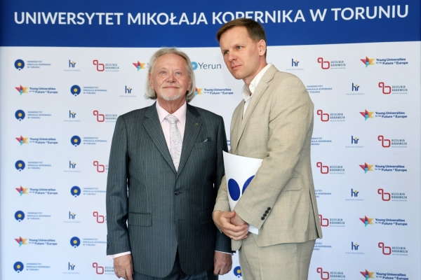 Kliknij, aby powiększyć zdjęcie.