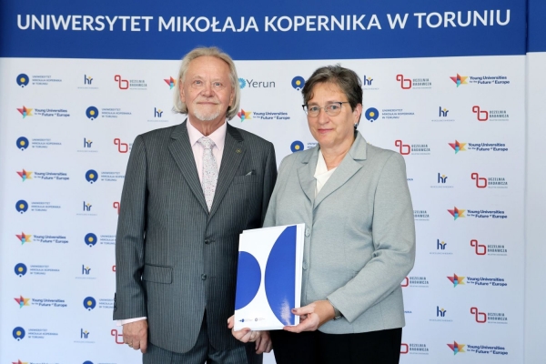 Kliknij, aby powiększyć zdjęcie.