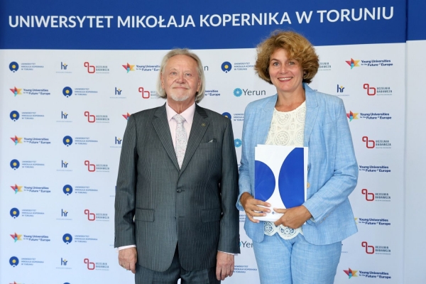 Kliknij, aby powiększyć zdjęcie.
