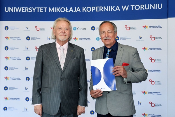 Kliknij, aby powiększyć zdjęcie.