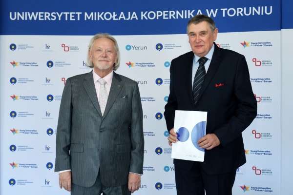 Kliknij, aby powiększyć zdjęcie.