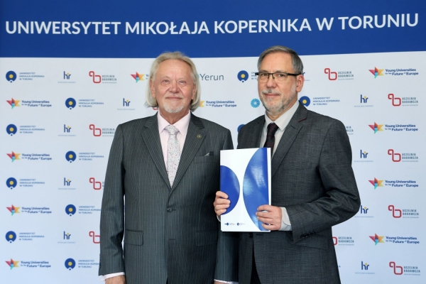Kliknij, aby powiększyć zdjęcie.