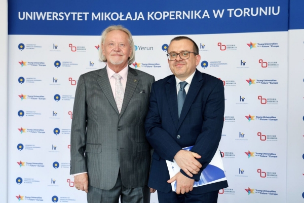 Kliknij, aby powiększyć zdjęcie.
