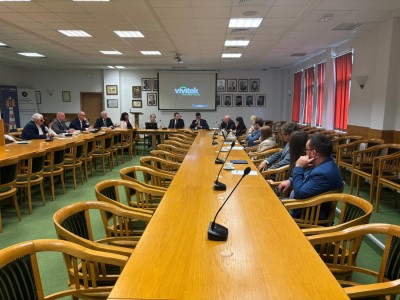 Click to zoom the picture.