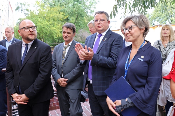 Kliknij, aby powiększyć zdjęcie.