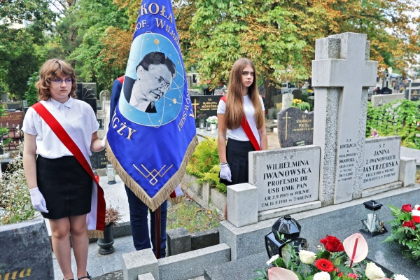 Click to zoom the picture.