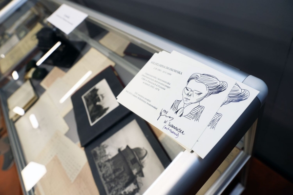 Click to zoom the picture.