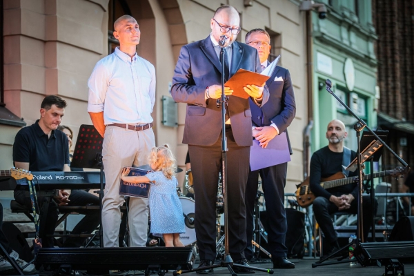 Kliknij, aby powiększyć zdjęcie.