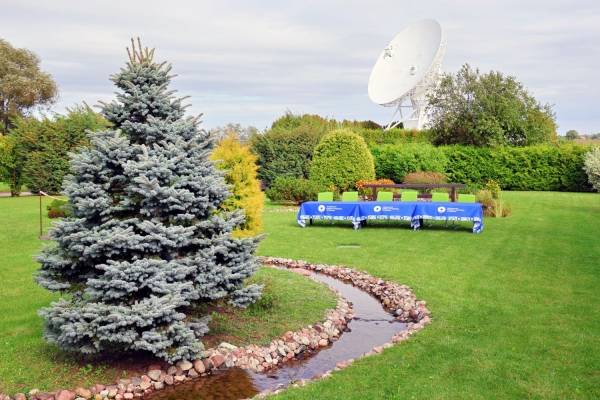 Click to zoom the picture.